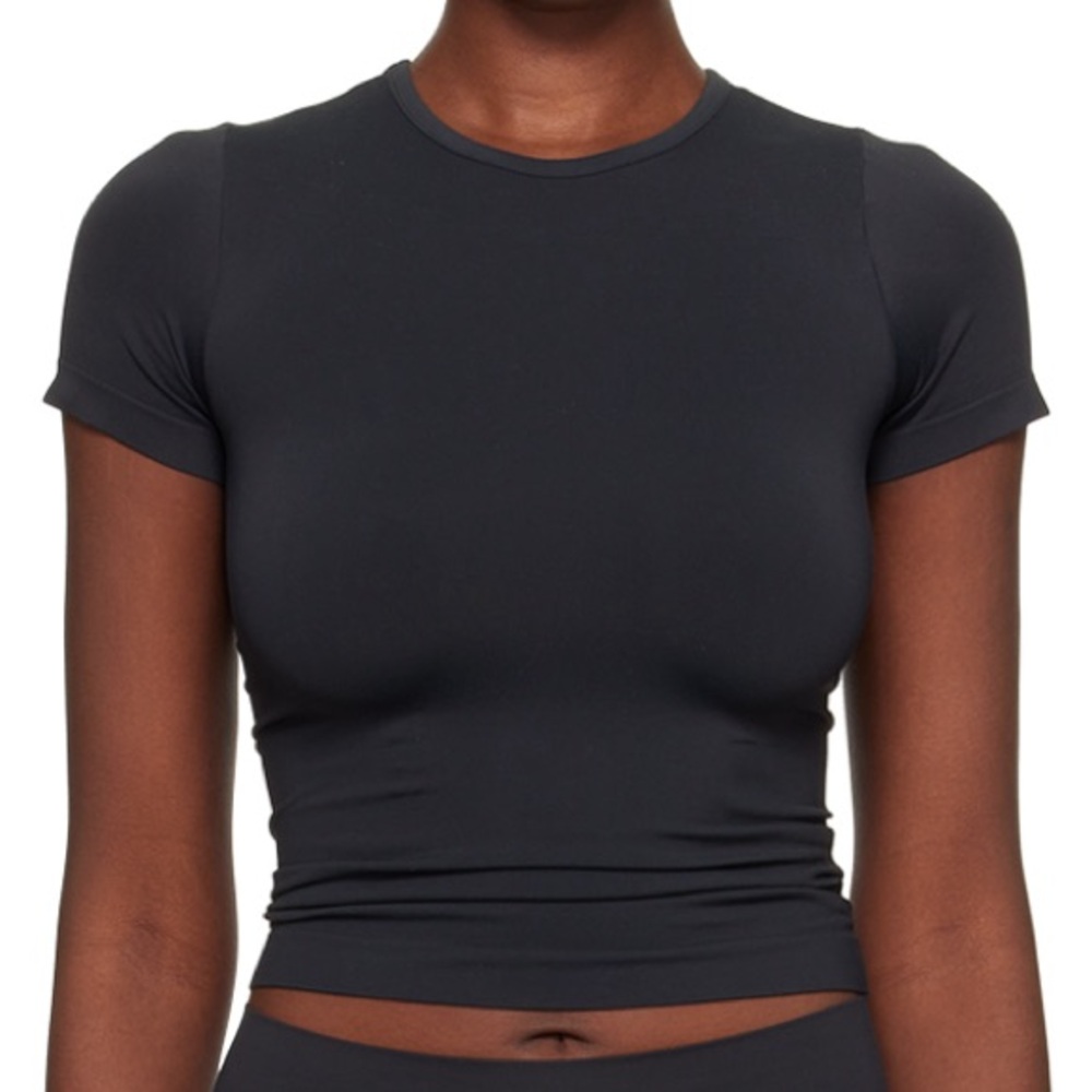 NWT Skims Soft Smoothing T-Shirt